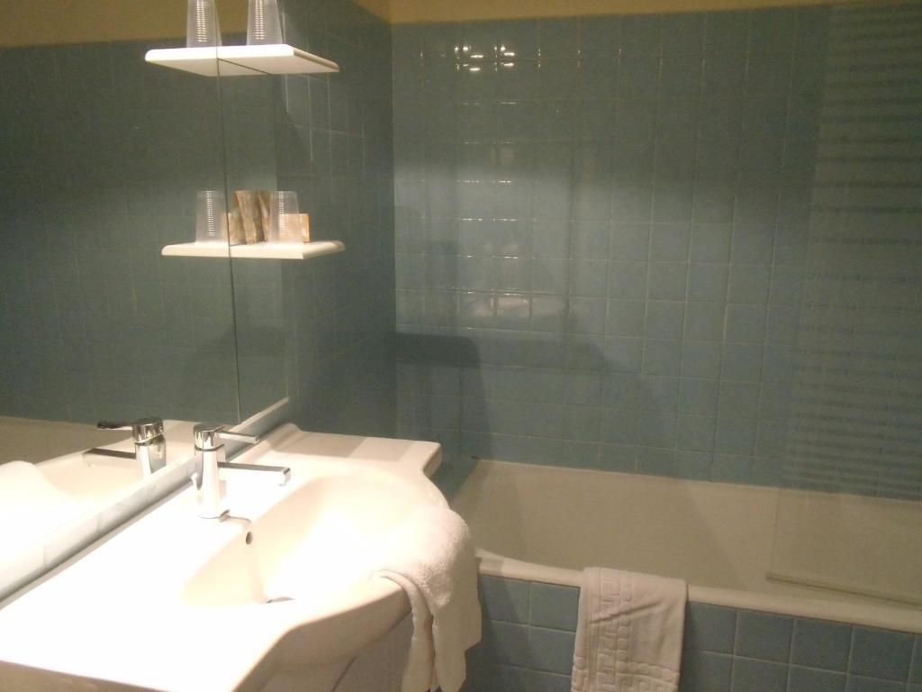 Hotel Restaurant L'Ecluse Antonne-et-Trigonant Bilik gambar