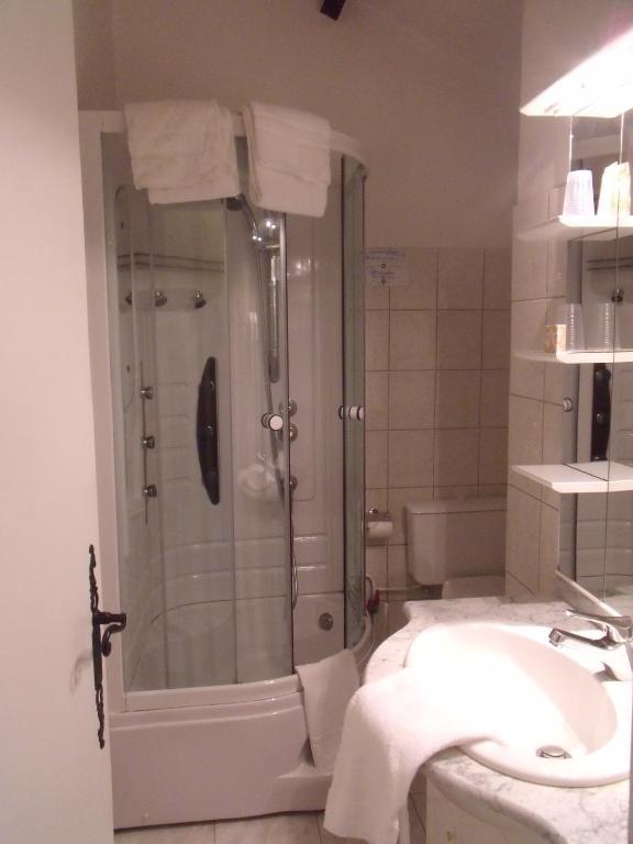 Hotel Restaurant L'Ecluse Antonne-et-Trigonant Bilik gambar