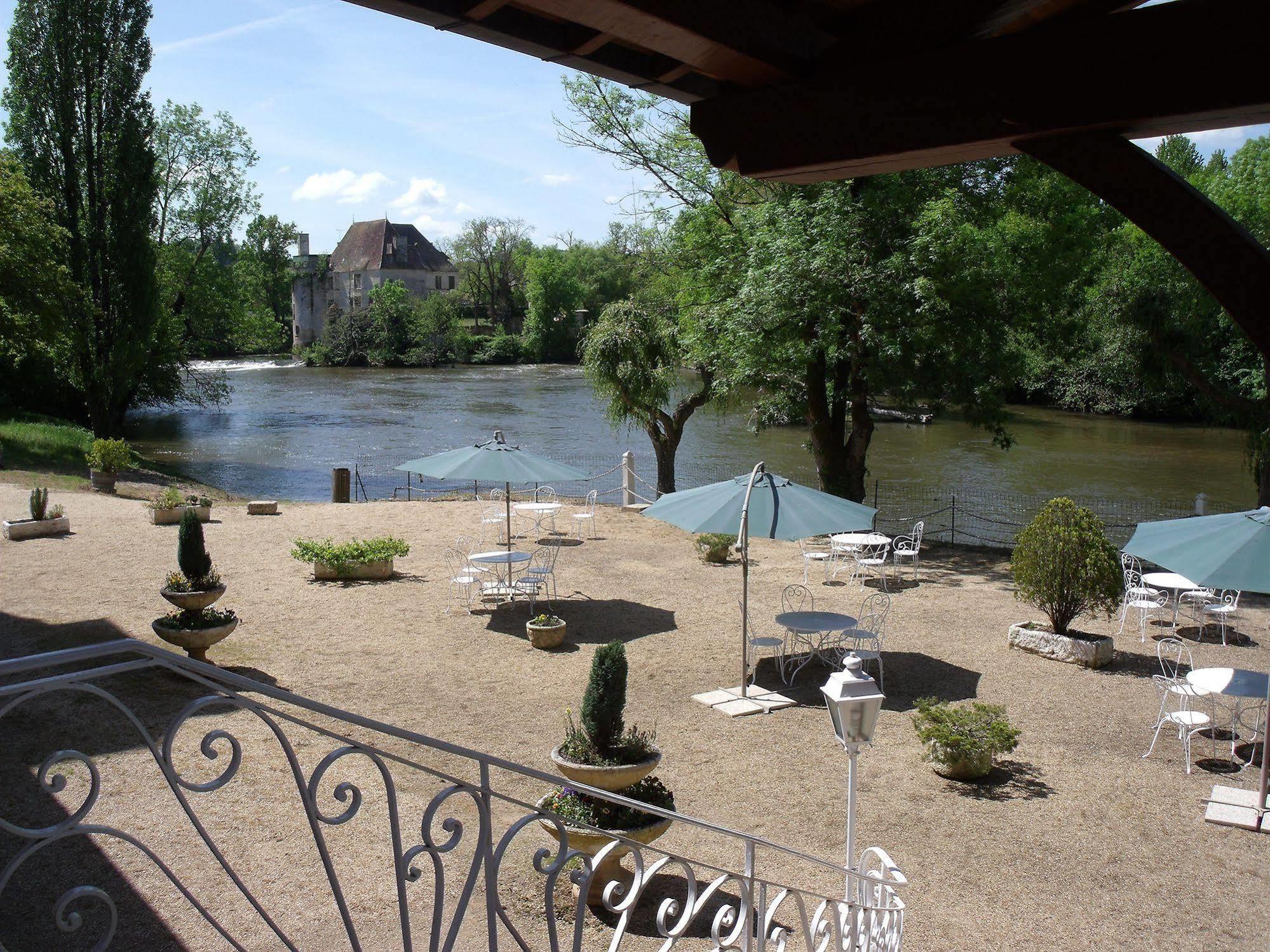Hotel Restaurant L'Ecluse Antonne-et-Trigonant Luaran gambar
